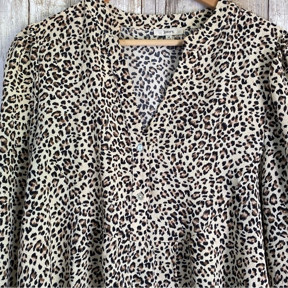 Jodifl Leopard Popover Blouse - Picture 5 of 6